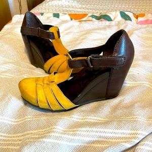 OTBT Womens Size 8 Wedges